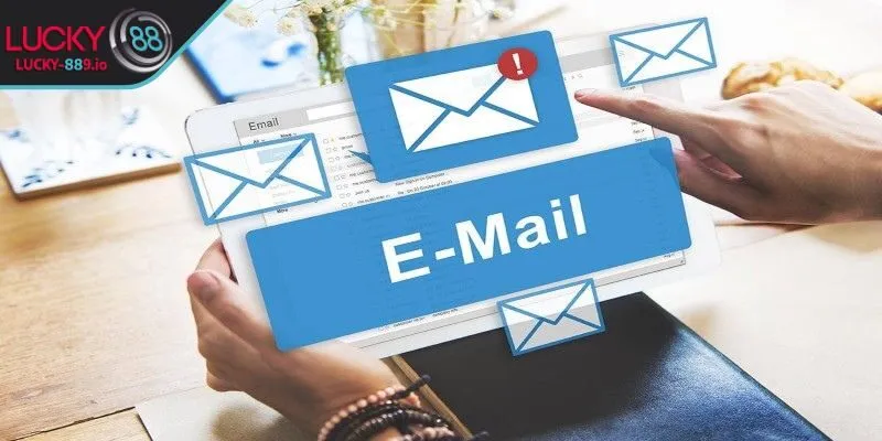 Phương thức liên lạc qua email